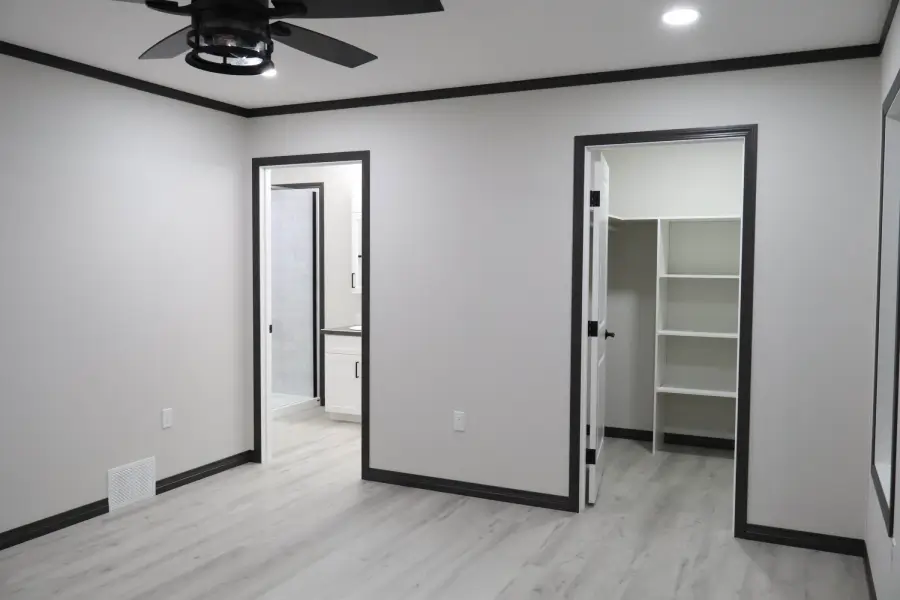 The Cedarline - Inventory gallery1